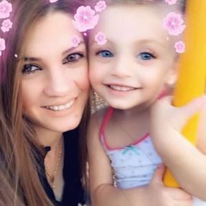 Meet your Posher, Noora